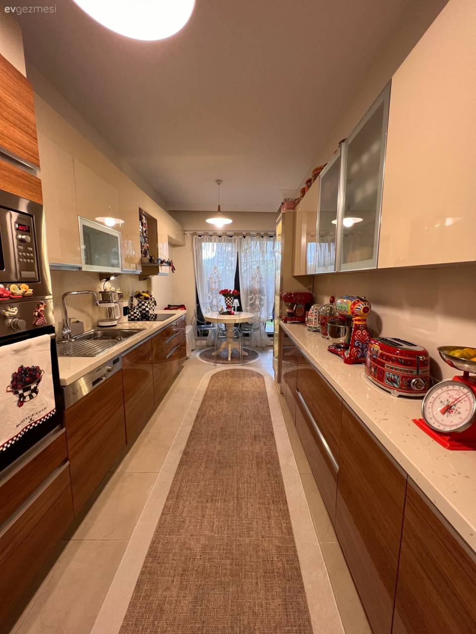 Bu Sofistike Evde Klasik Stil Referans Alınmış!