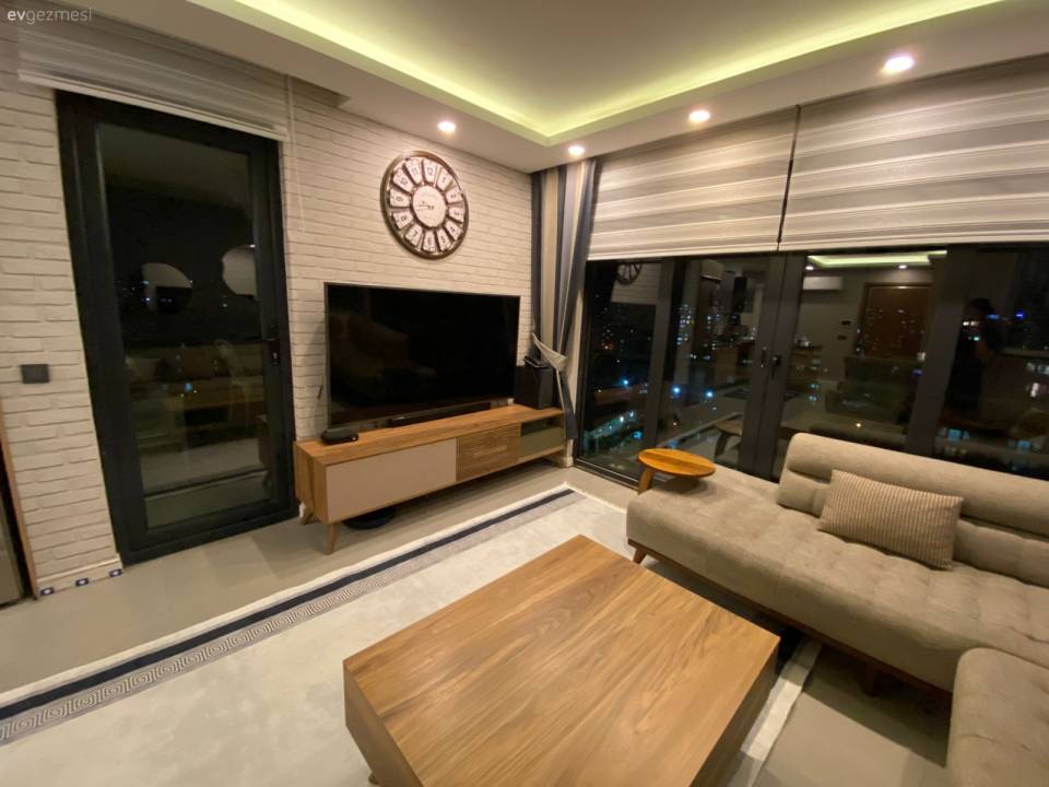 Ev Gezmesi: Modern Stile Kucak Açmış Bir Adana Evi