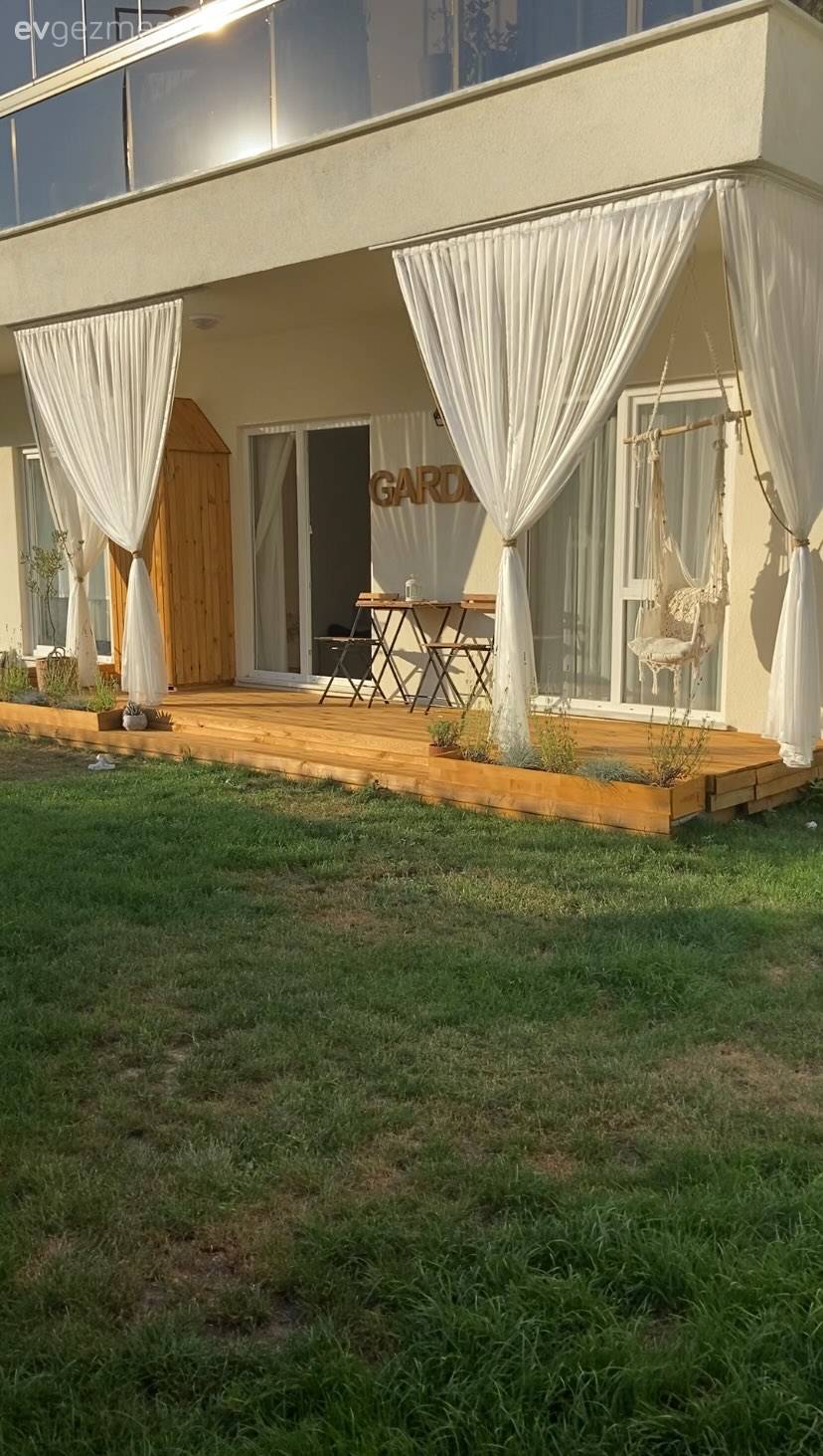 Öncesi&Sonrası: Boş Bahçe Katı Verandasına Kavuşmuş