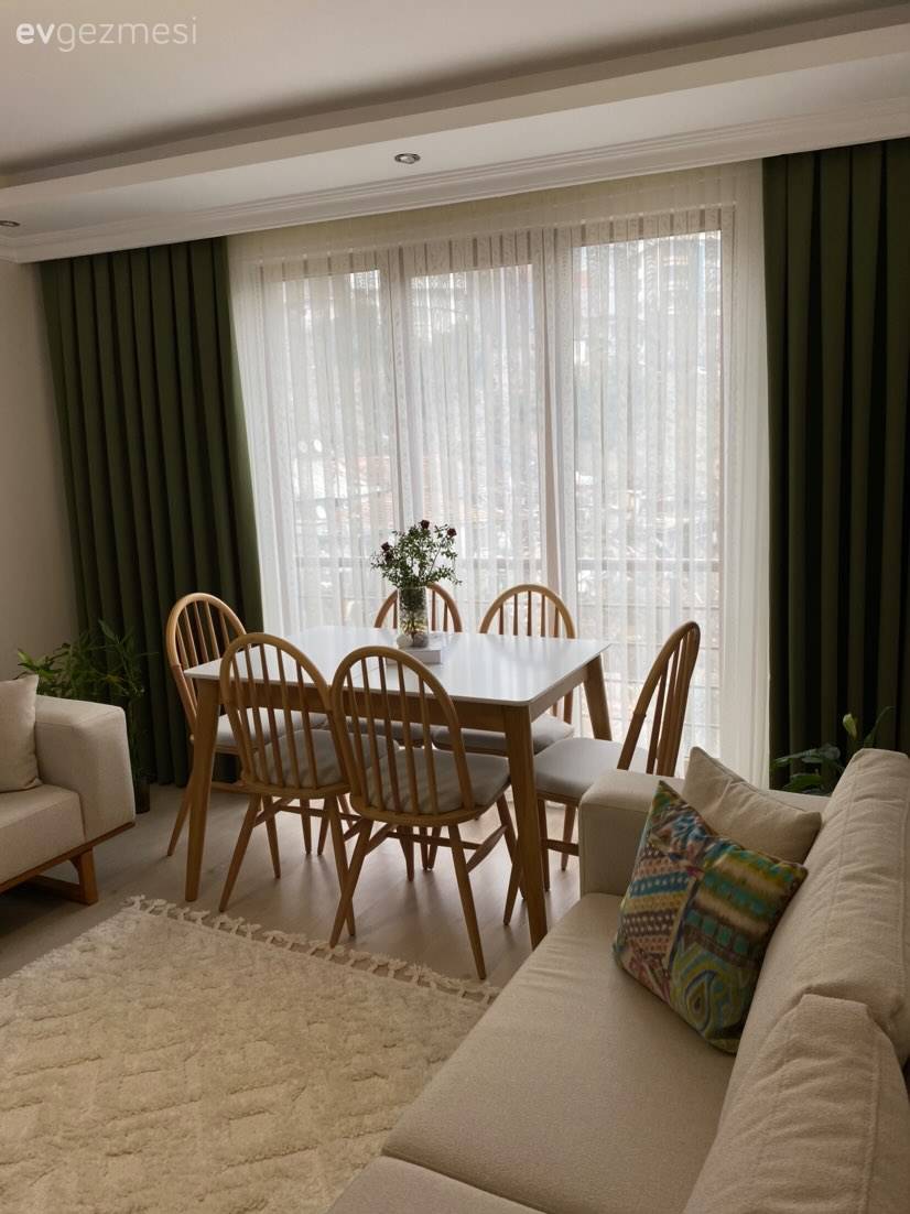 Bu İstanbul Evi Lüksten Uzak Sıcaklığa Yakın