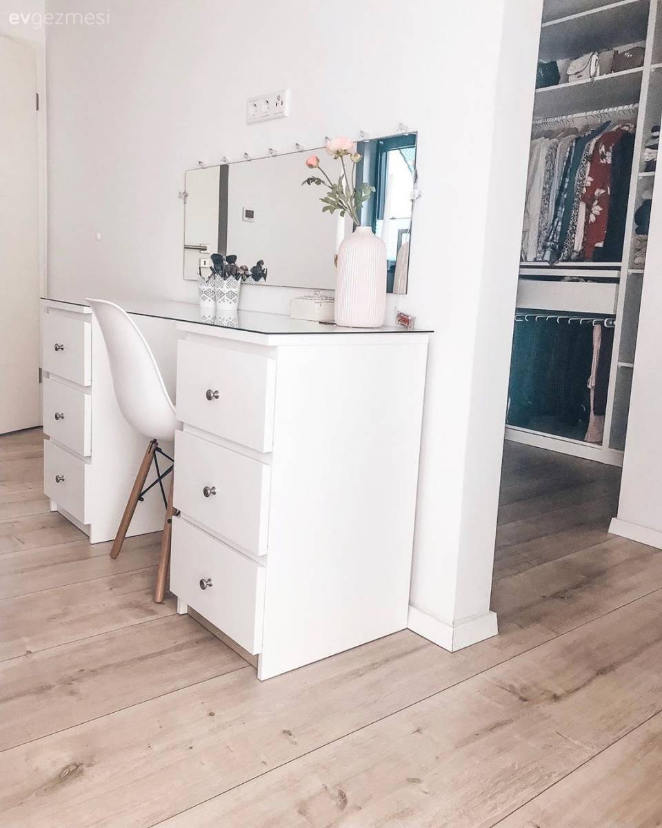 Sade ve Çok Ferah: Minimalizmden Beslenen Şık Bir Dubleks