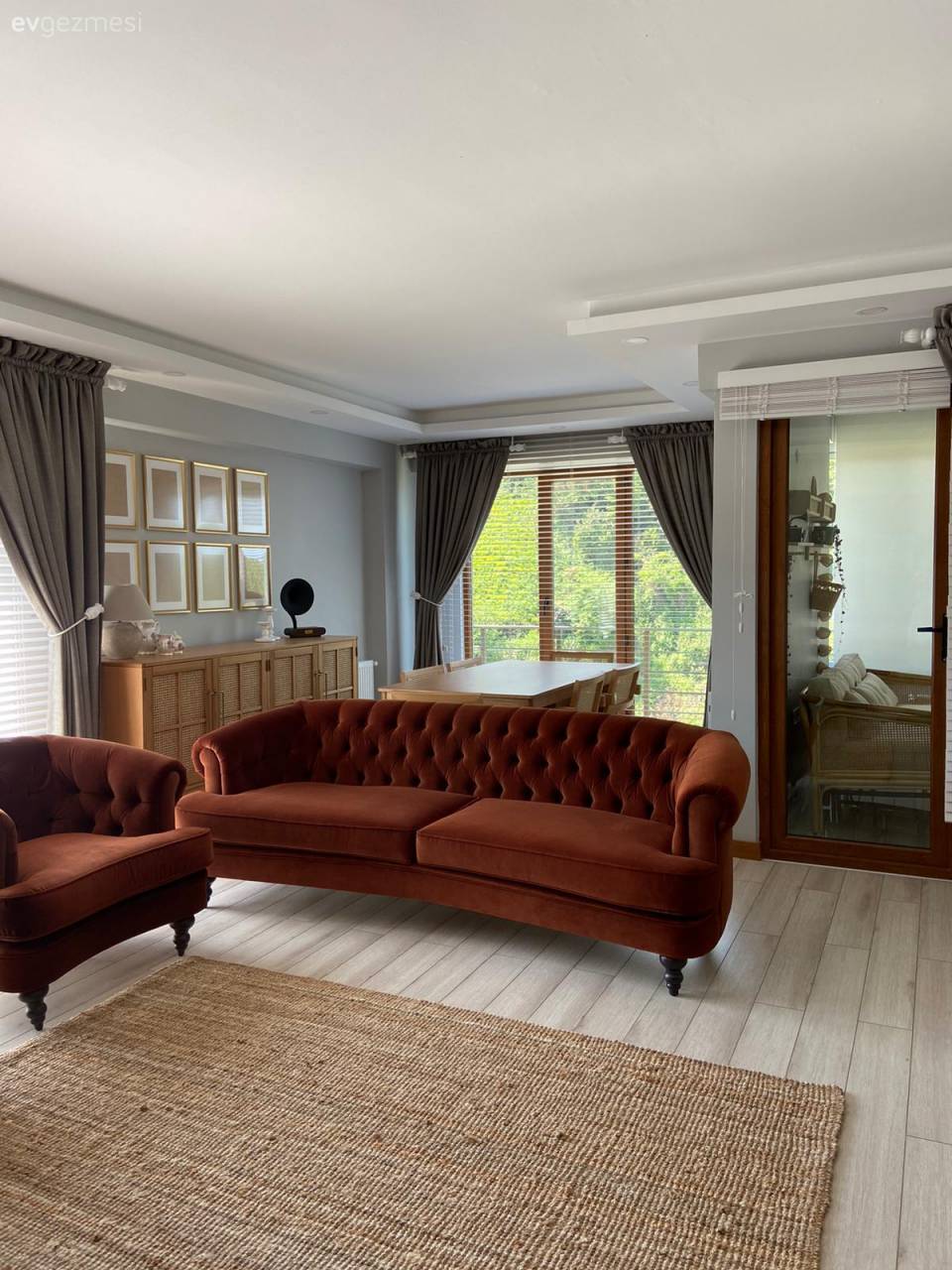 Rize'deki Bu Keyifli Evin Bir Yanı Deniz Diğer Yanı Dere!