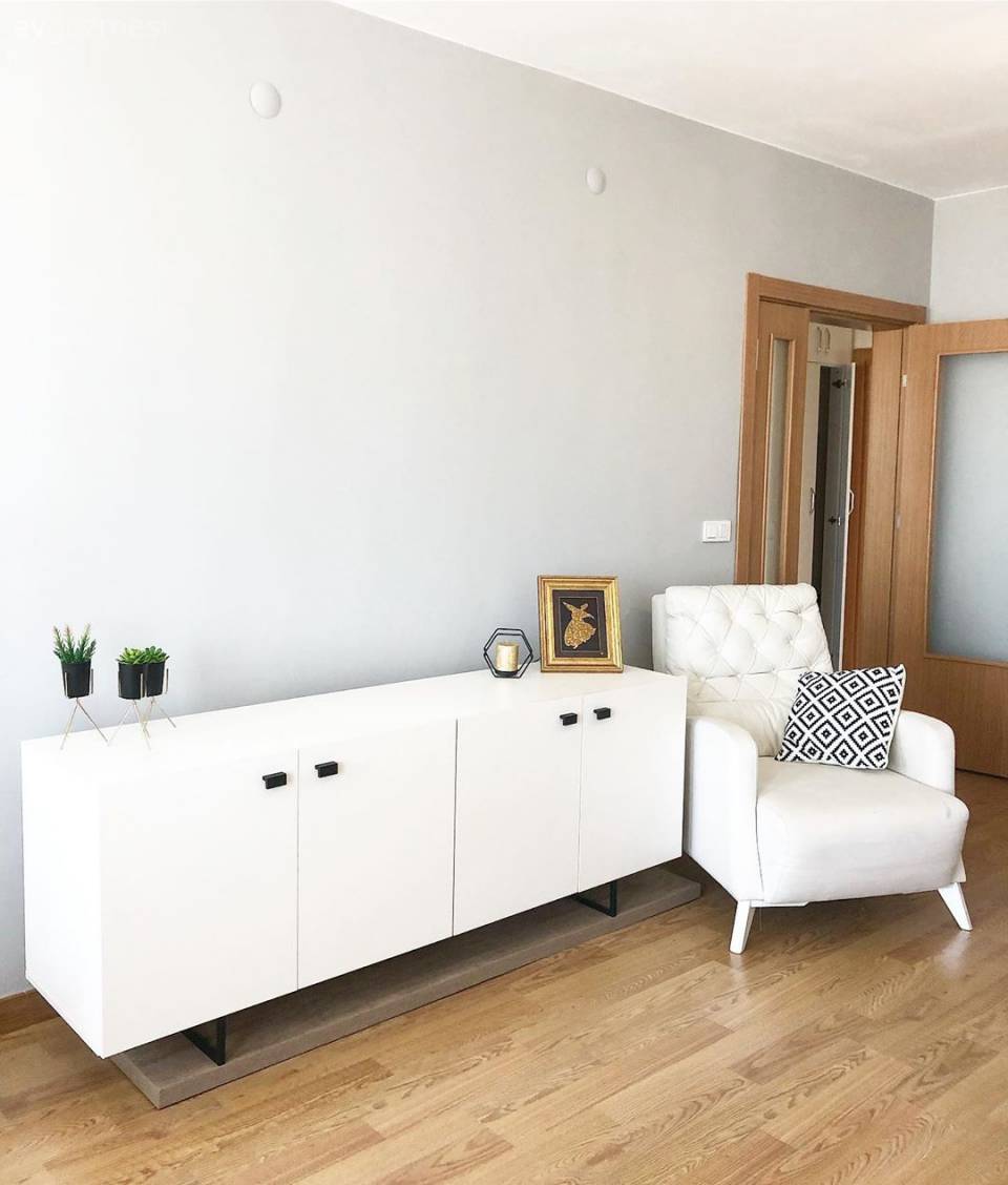 Ev Gezmesi: Bu Minimalist Ev Her Detayında Sadeliği Kutluyor