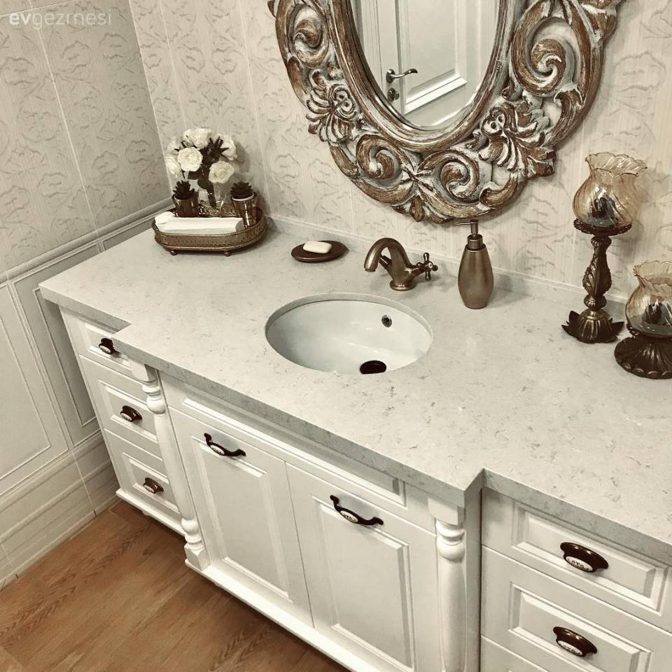 Ruhu İnce, Enerjisi Bomba: Hatırşinas Bir İzmir Evi