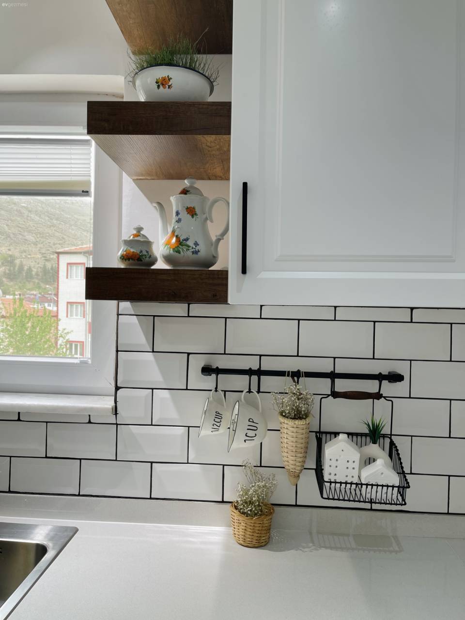 Bu Kayseri Evinde Mutfağın Ferahlığı Terasın Sıcaklığı ile Tamamlanmış!