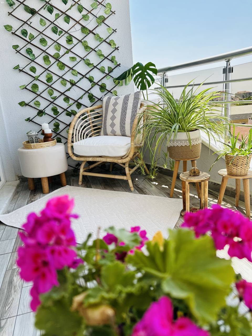 Bu Konya Evinde Balkondan Salona Her Yer Pek Neşeli!