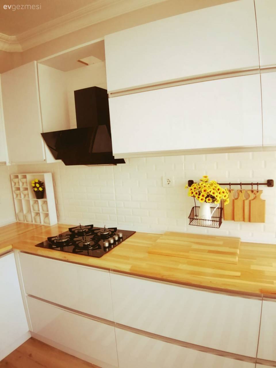 Öncesi&Sonrası: Modern Rustik Sıcaklığa Kavuşan Antalya Mutfağı