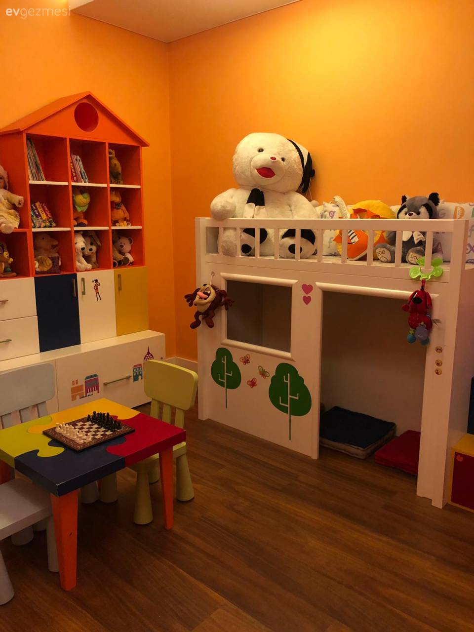 Klasik Şıklığın Asil Tasarımlarla Buluştuğu Dubleks Bir Daire-I