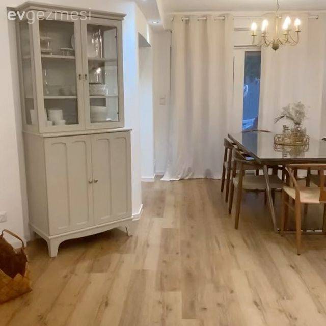 Farklı Tarzlardan Esinlenen Bu Evin Yıldızı Büyük Boy Ayna