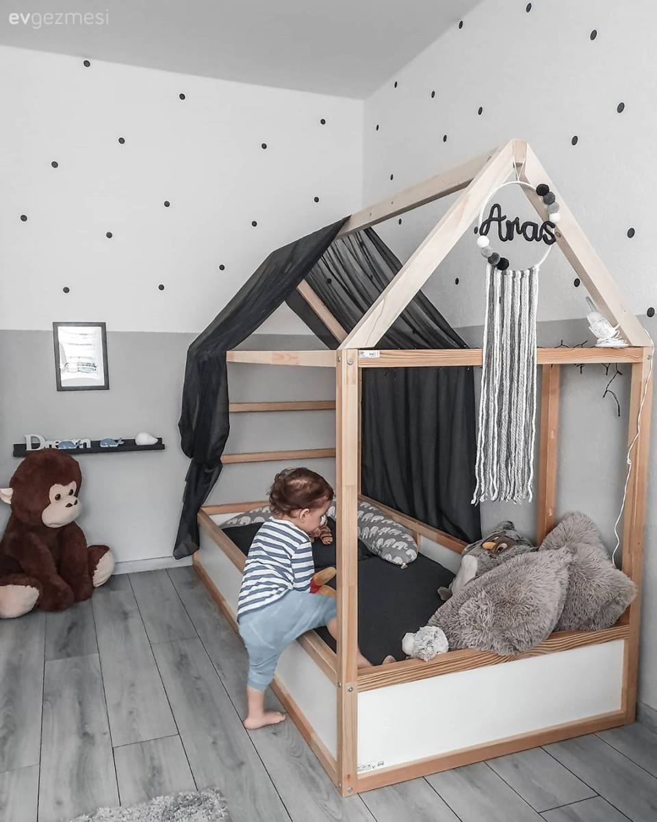 Evde İki Küçük Olmasına Rağmen Sakin Kalabilen Şık Bir Dekor