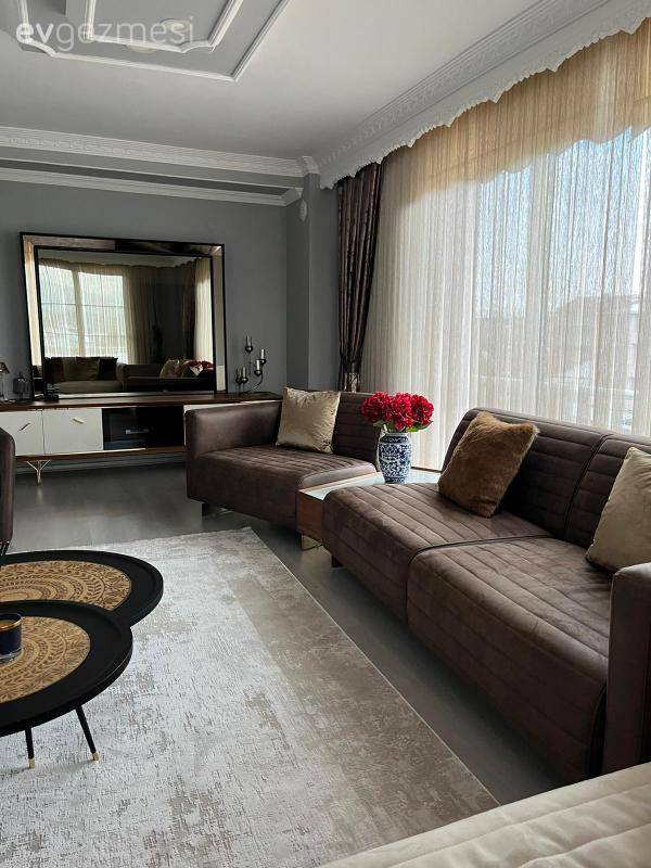 Bu Çanakkale Evinin Her Köşesi Klasik Stilin Etkisi Altında