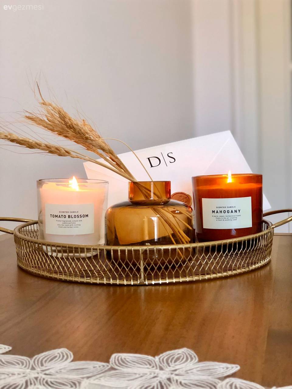 Bu Tokat Evinde Koltukların Zarif Tasarımı Cazibeyi Arttırmış!