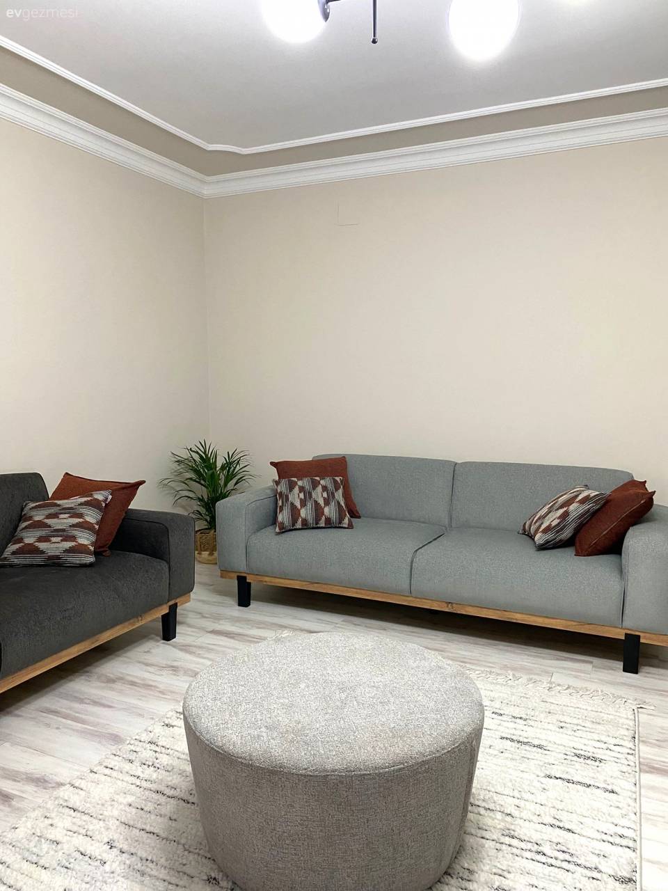 Grinin Tonlarını Kucaklayan Bu Trabzon Dekorunda Abartıya Yer Yok!