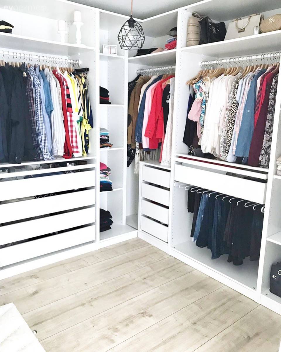 Sade ve Çok Ferah: Minimalizmden Beslenen Şık Bir Dubleks