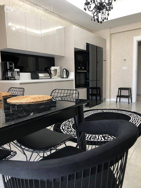 Bu Konya Mutfağının Bir Tarafı Siyah Diyor Diğeri De Beyaz