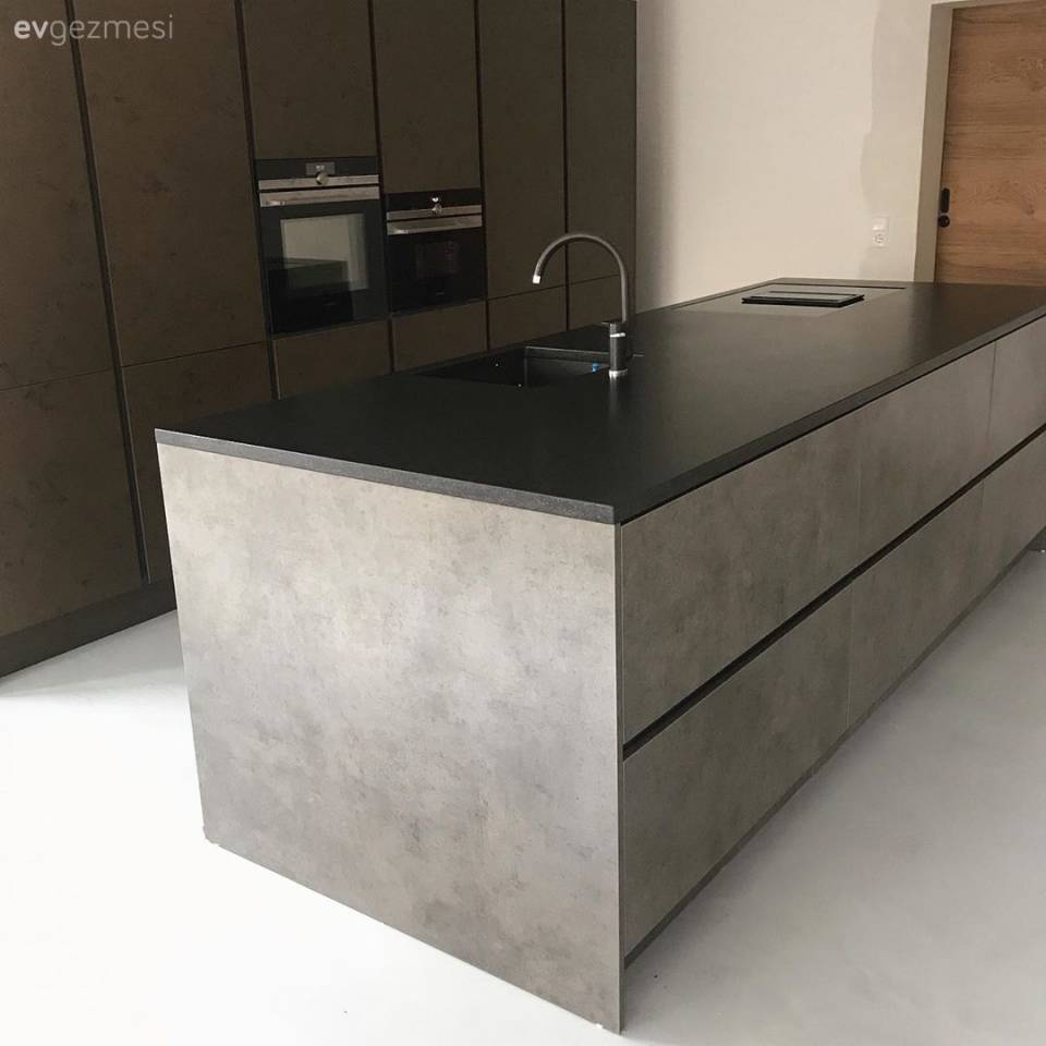 Renkleri Ciddi, Materyalleri Samimi: Endüstriyel Bir Dekor