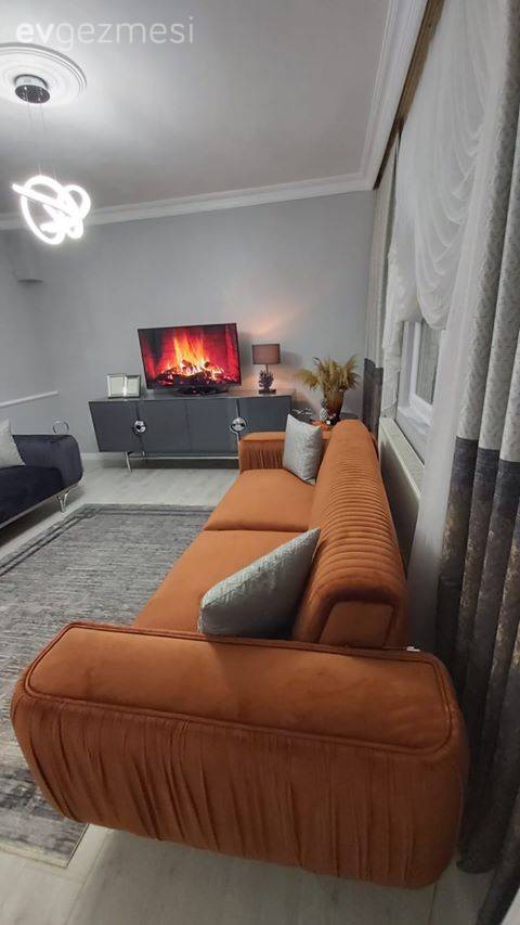 Bu Salon, Dar Alanın İstenildiğinde Nasıl Ferahladığının Kanıtı!