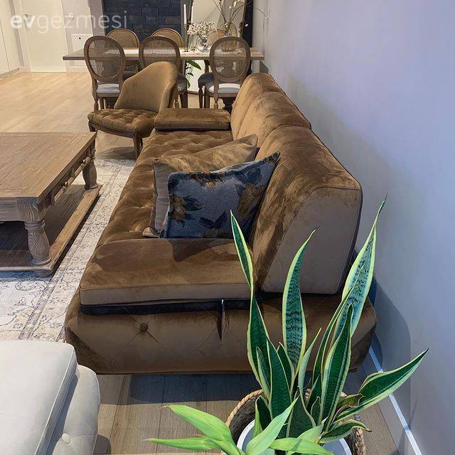 Bu Antalya Evi Modern Stili Country Eşliğinde Seviyor