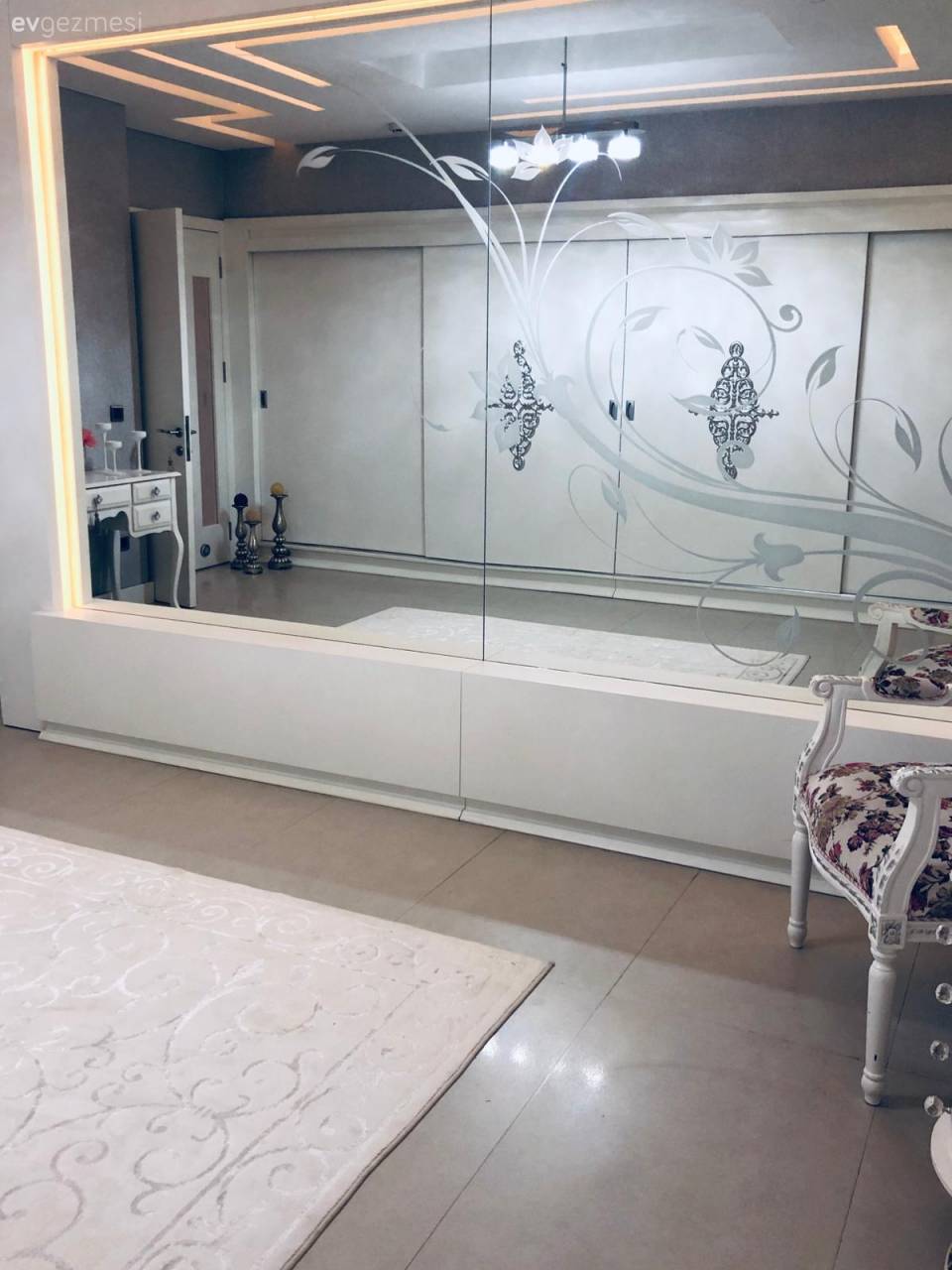 Klasik Şıklığın Asil Tasarımlarla Buluştuğu Dubleks Bir Daire-I