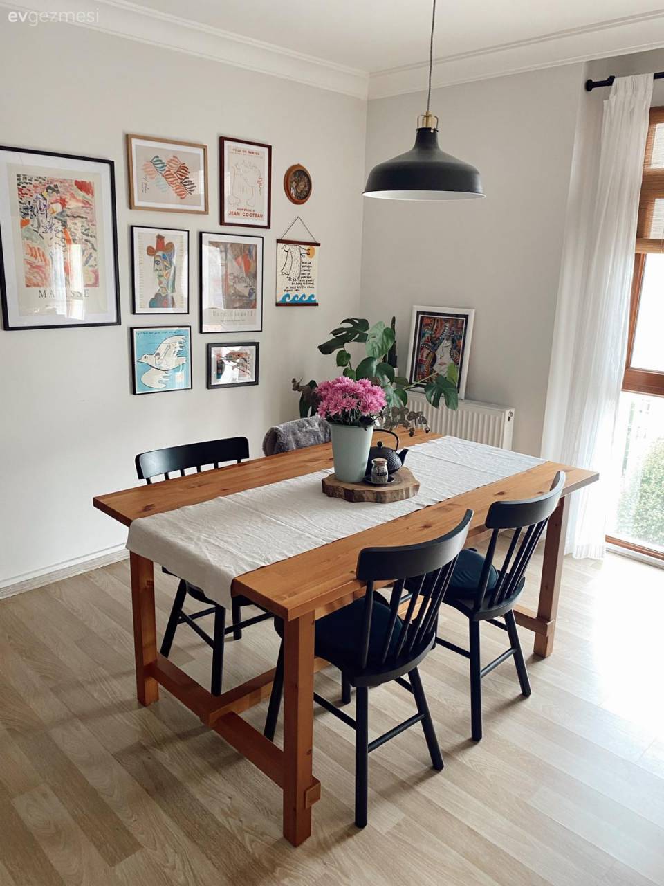 Ev Gezmesi: Enerjisini Ahşap ve Bitkilerden Alan Bir Ev!