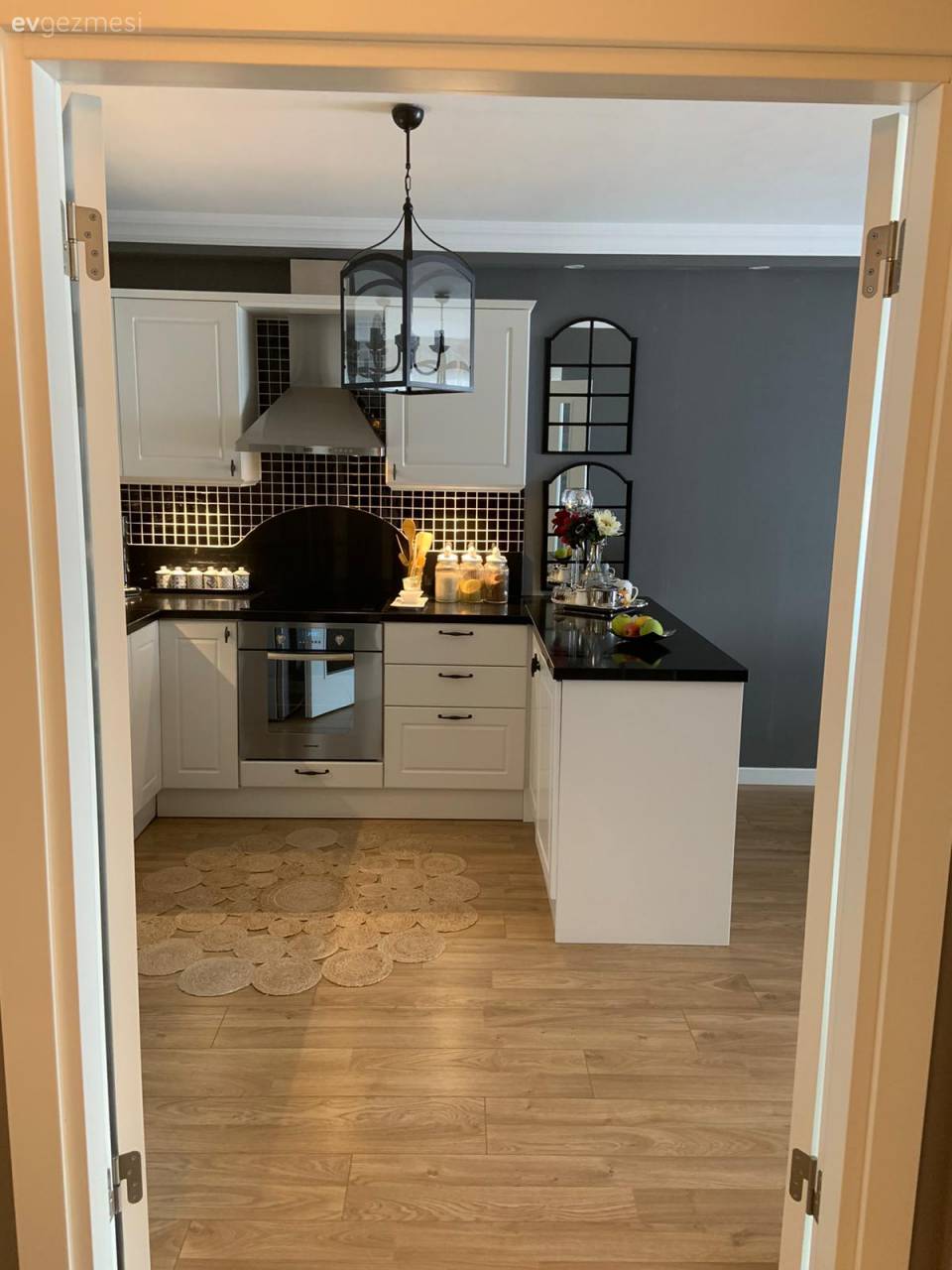 Bu İstanbul Evinin Her Odasına Sahibinin Sanatçı Ruhu Sinmiş