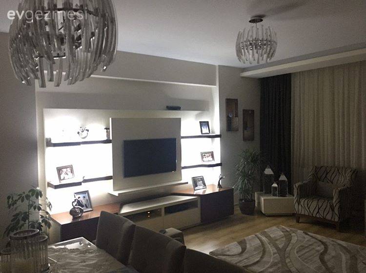 Ev Gezmesi: Havasını Soluyana Keyif Veren Bir Balkon