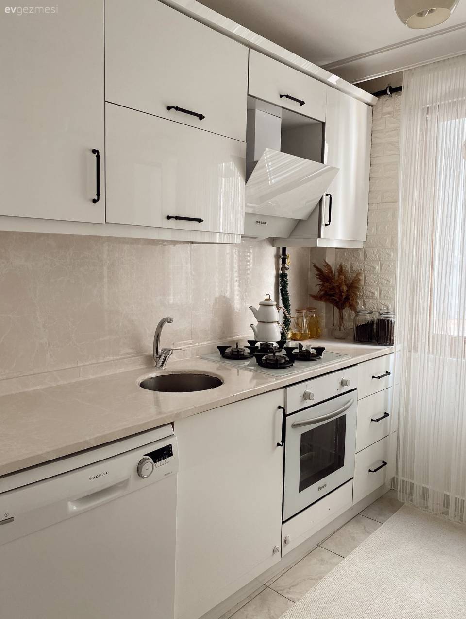 Bu İstanbul Evinde Ferahlık ve Konfor Oldukça Önemli