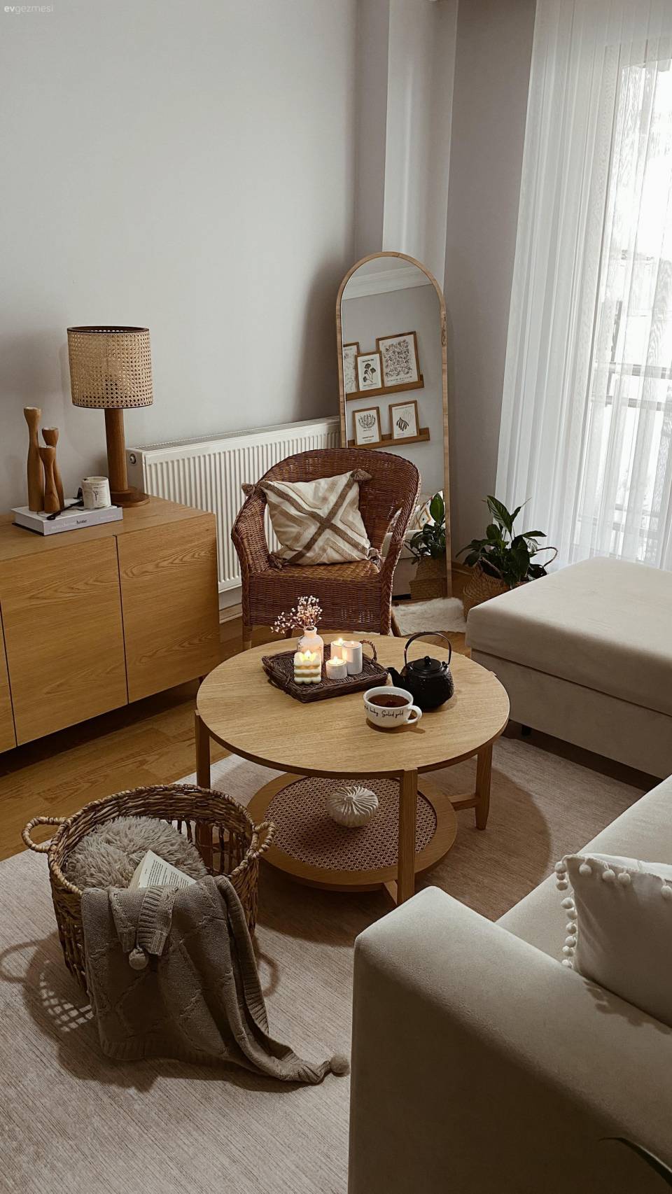 Küçük Salon ve Mutfağı Keyifle Donatılmış Bir İstanbul Evi! 