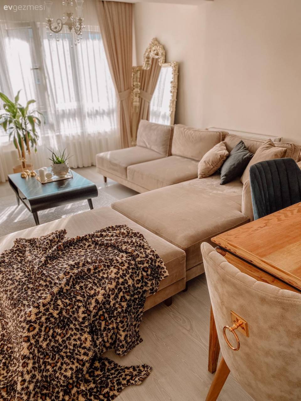 Bu Ankara Evi Natürelliği Sofistike Bir Atmosferde Yansıtmış