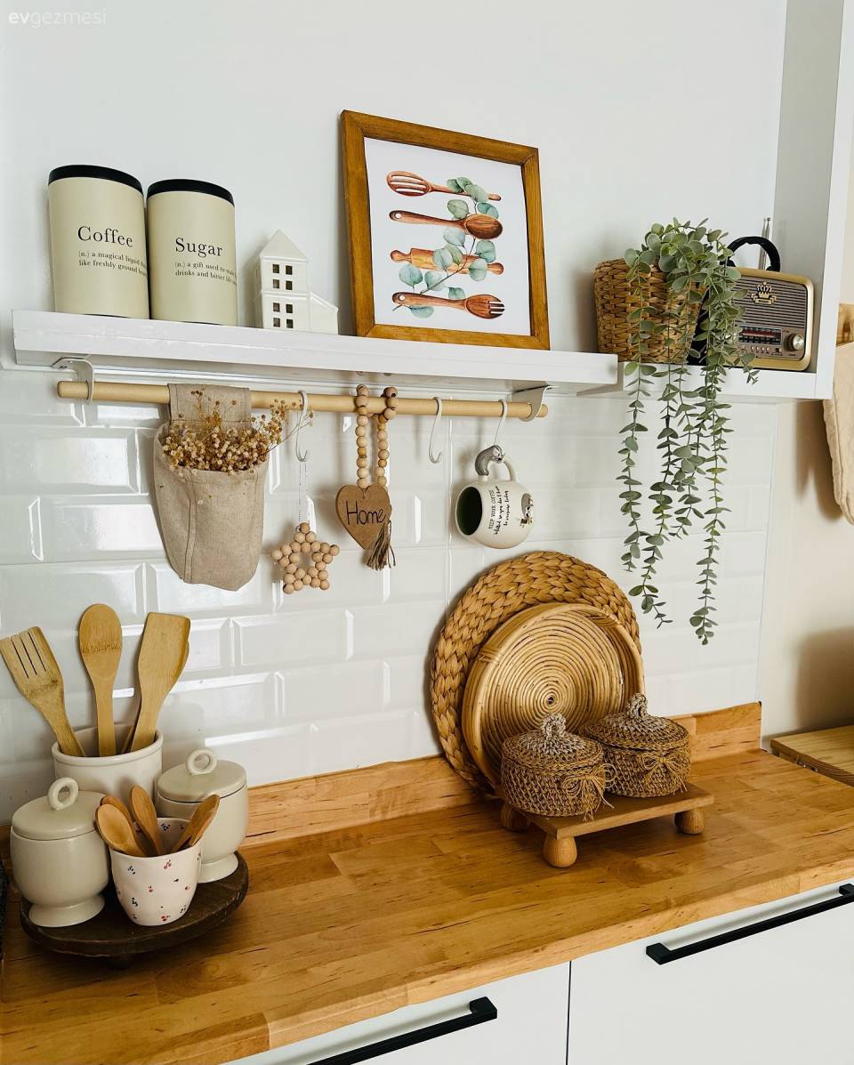 Bu Konya Evinde Balkondan Salona Her Yer Pek Neşeli!