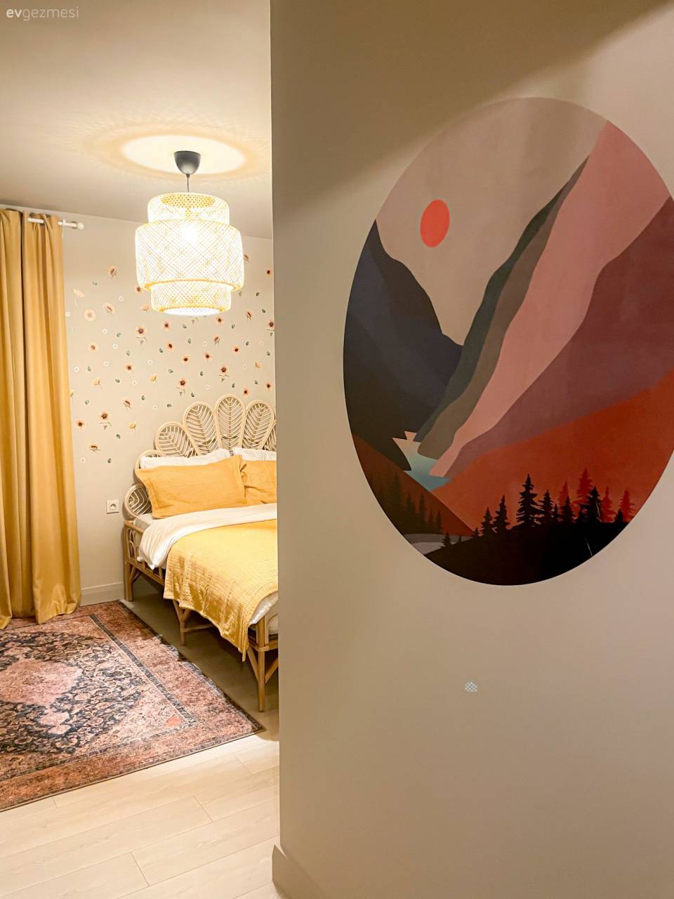 Bu İstanbul Evinde Tavanlar Kadar Enerji Seviyesi  De Çok Yüksek