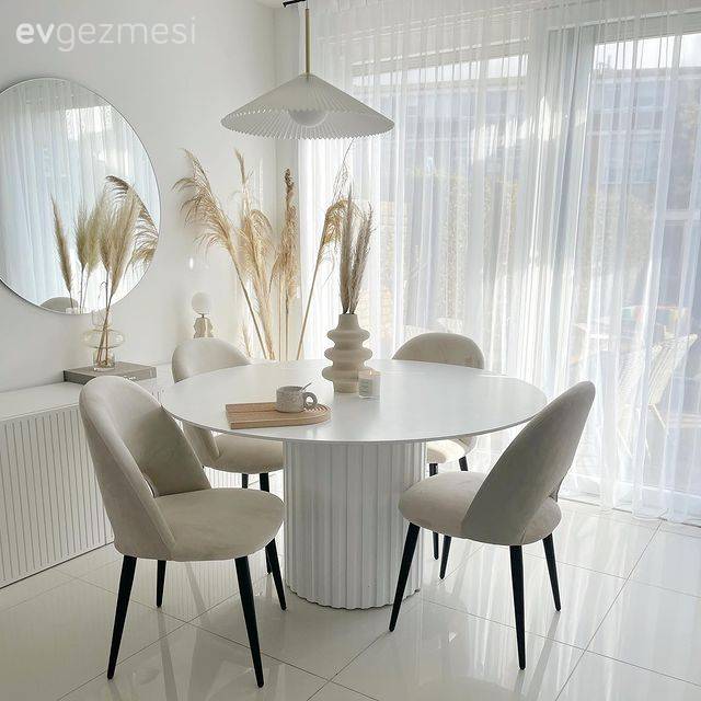 Yuvarlak Yemek Masası Mı Dikdörtgen Yemek Masası MI?