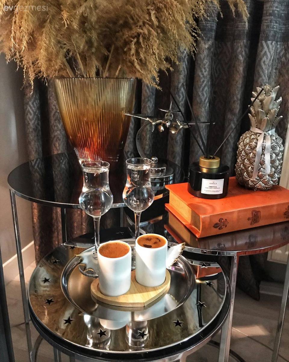 Bu Salon, Dar Alanın İstenildiğinde Nasıl Ferahladığının Kanıtı!