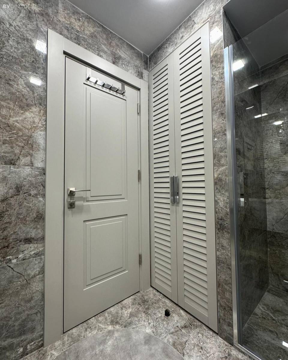 İşlevsel ve Göz Alıcı: Modern Bir Banyo!