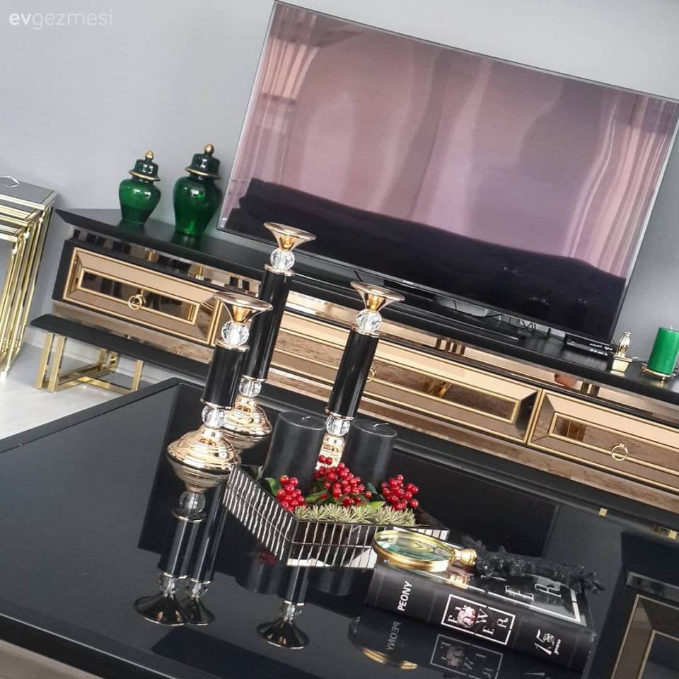 Her Ayrıntısıyla Art Deko Stile Sadık Bir Salon Dekoru