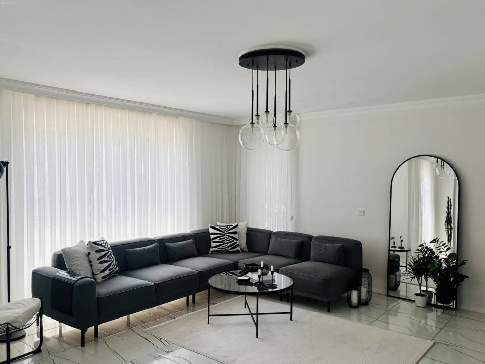 Renkler Kontrast Tarz Modern: Amasya'dan L- Tipi Bir Salon