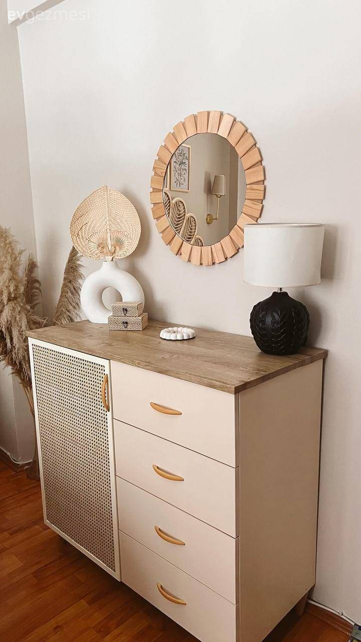 Küçük Salonu Ferahlatmak İçin Doğru Hamleler Yapılan İstanbul Evi!