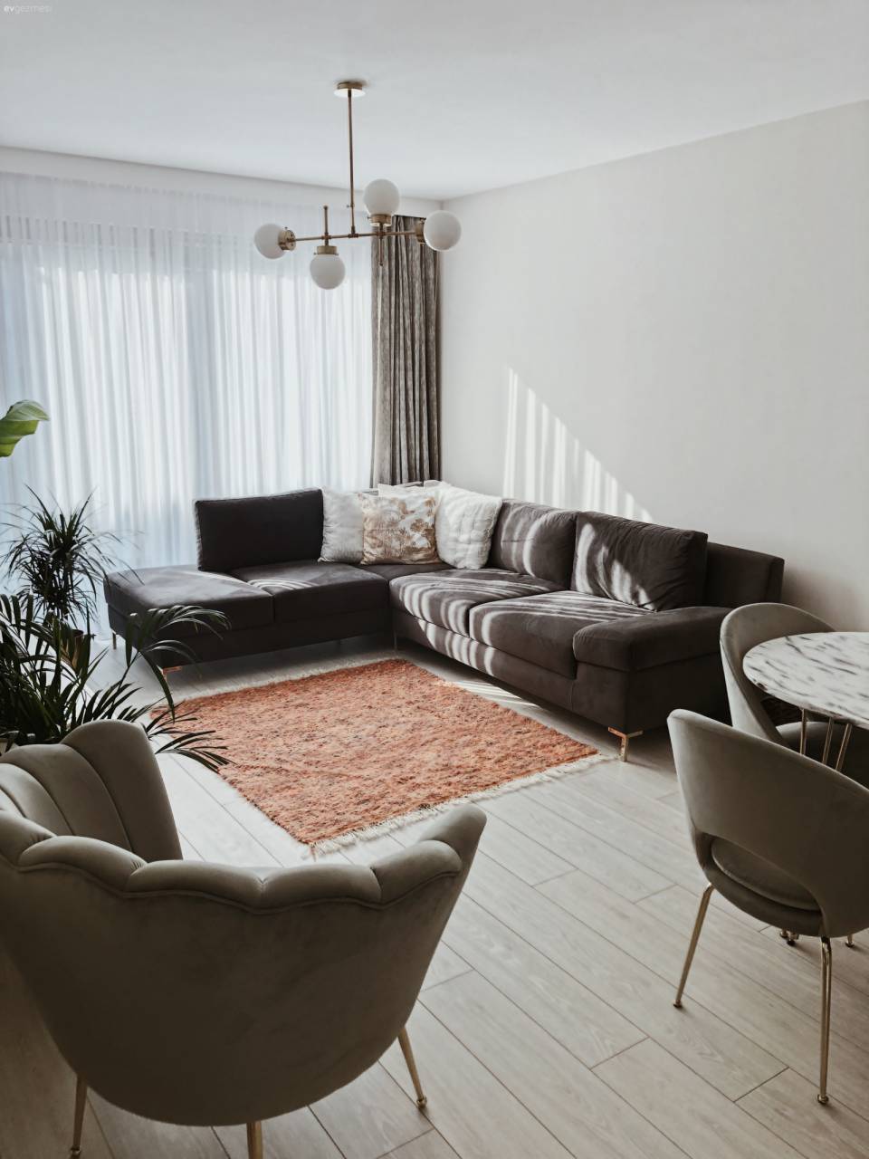 Modern Stile Samimiyet Ekleyen Ferah Bir İstanbul Evi!