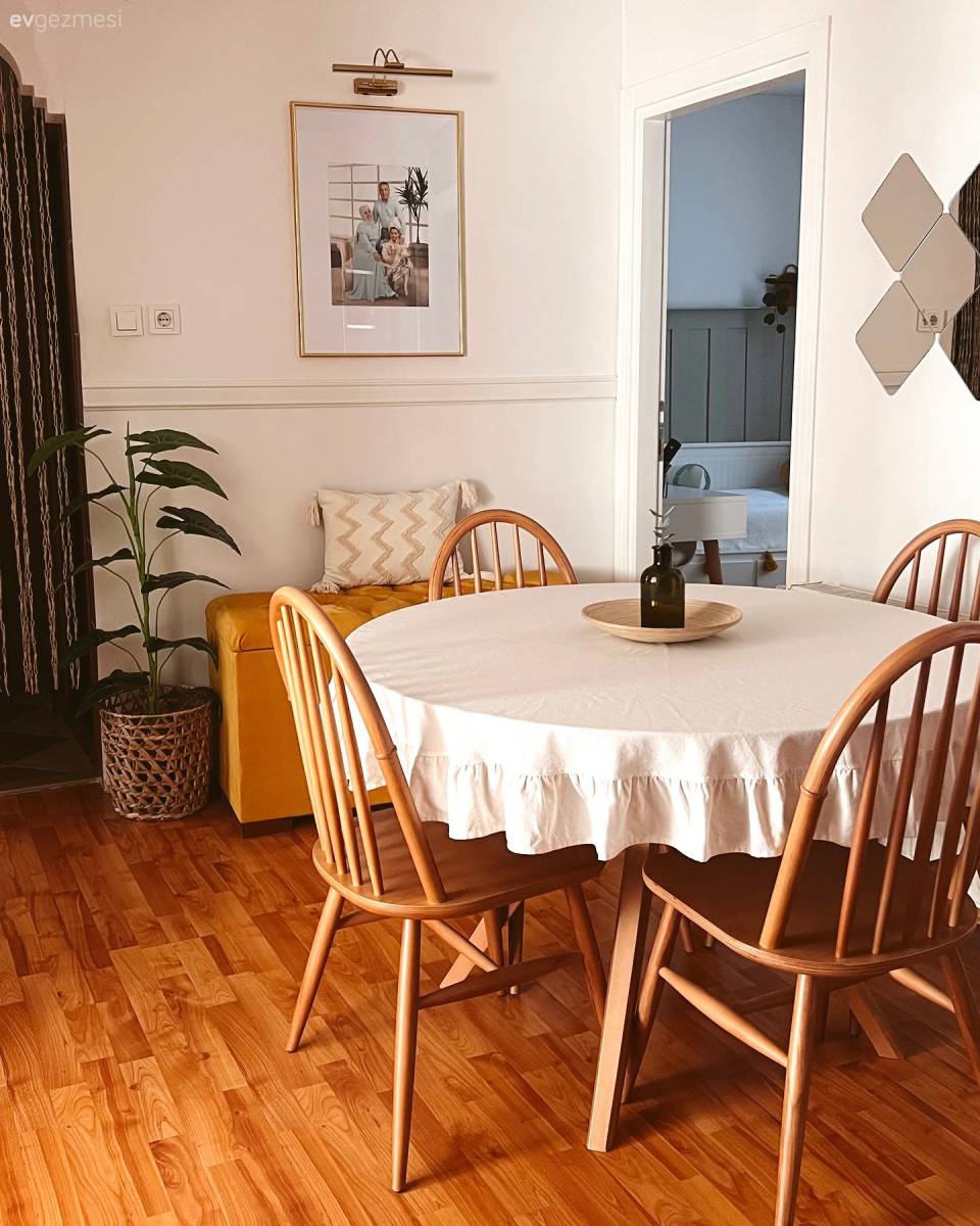 Küçük Salonu Ferahlatmak İçin Doğru Hamleler Yapılan İstanbul Evi!