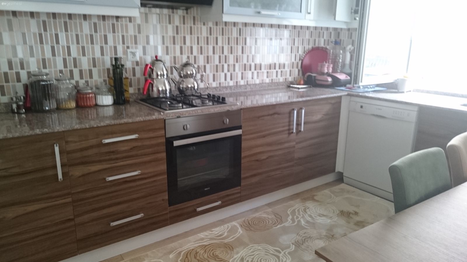 bu da benim oturma odam yeni aldım