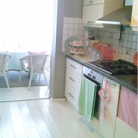 Pastel mavi ve pembelerle zarif bir ev