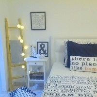 Baştan aşağı yenilenen bir evde, modern ve ferah bir dekor..