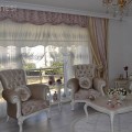 Dilara hanımın klasik esintili, aydınlık ve şık evi..