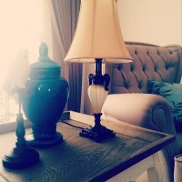 Antik şıklığın ağırlıklı olduğu konforlu ve sofistike bir dekor..