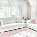 Ayşegül hanımın beyaz ve pembe renklerle, aydınlık ve tatlı evi..