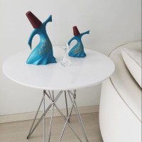 Açık tonlar ve sade aksesuarlarla modern ve şık bir ev