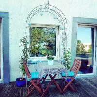 Gökçe Hanım'ın mavi ağırlıklı şık terası