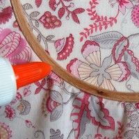 Kumaş ve kasnaktan harika duvar dekorları