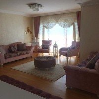 Country tarz döşenmiş zarif bir ev