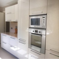 Sadeliğin şıklıkla buluştuğu minimalist bir dekor..